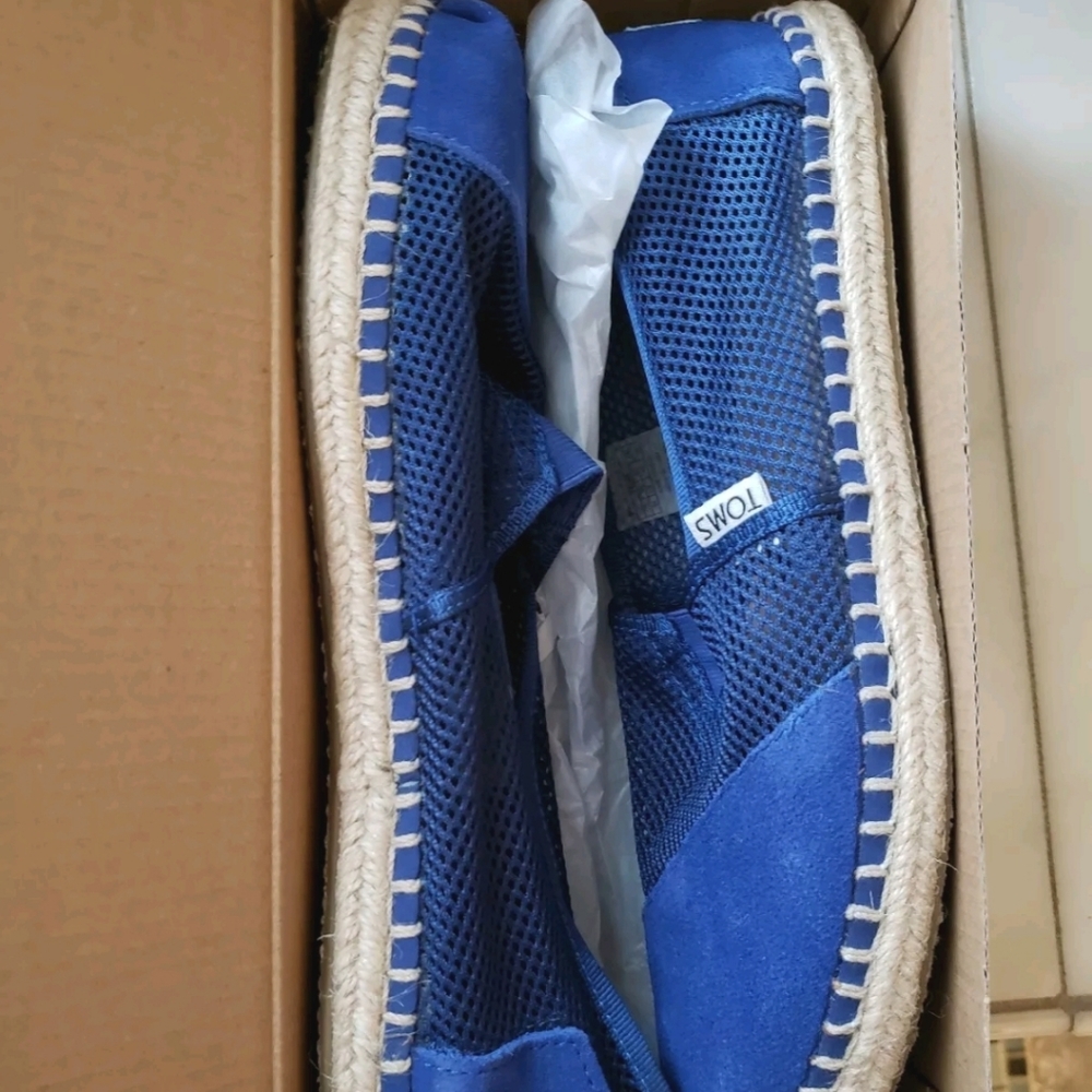Women's Toms Size 10